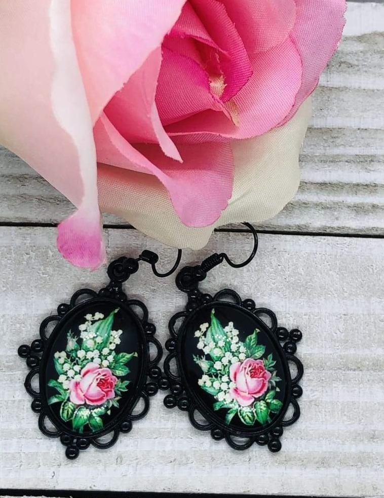 Pink and Green Vintage Flower Earrings - All Things Jaz-ze